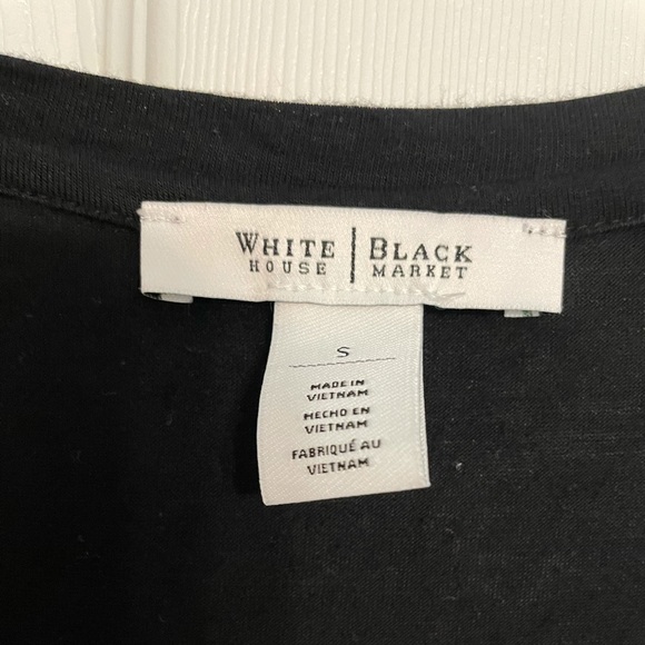 Women’s White House Black Market Shortsleeved scoop neck blouse-Black-Sz Sm - Picture 4 of 5